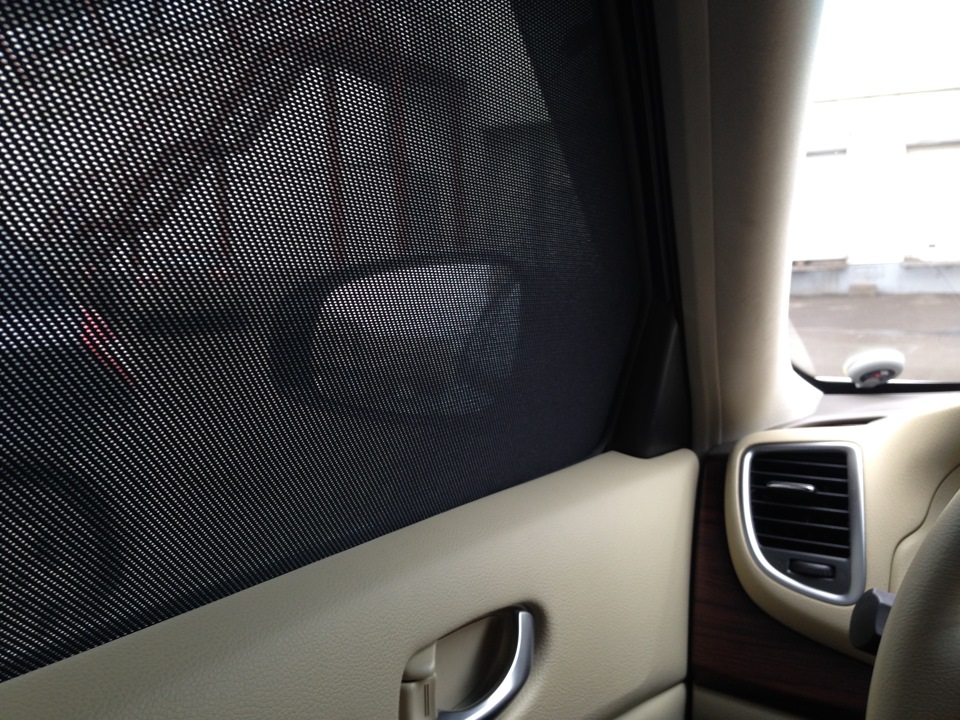 Занавески на передние стекла автомобиля