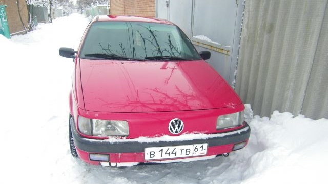 Не знаю что но думаю что топливный насос — Volkswagen Passat B3, 1,8 л ...