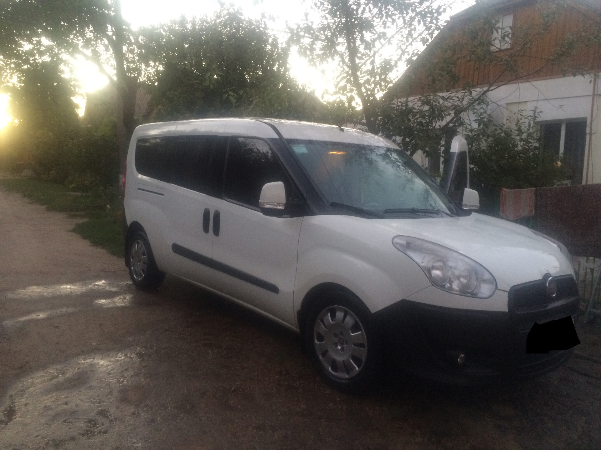 Пленка вместо стекла — FIAT Doblo (2G), 1,6 л, 2011 года | стайлинг ...