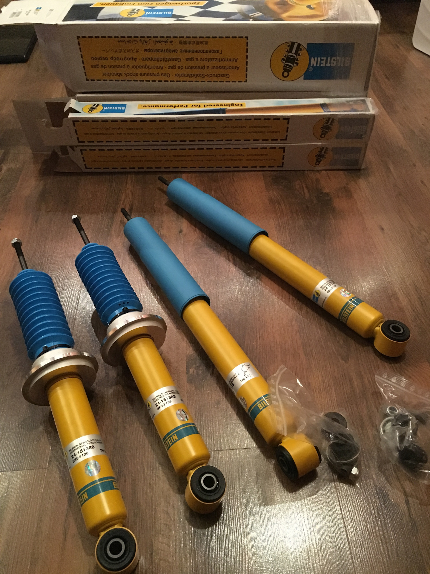 B6 амортизаторы передние. BILSTEIN b6. Амортизаторы BILSTEIN для Паджеро 4. BILSTEIN 6112. Амортизаторы б\у.