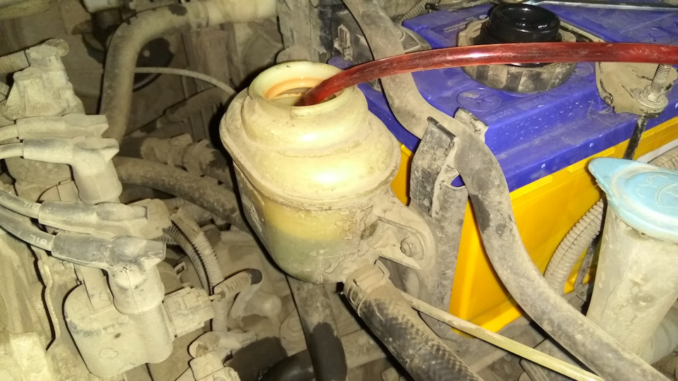 Замена тормозной жидкости и масла ГУР. — Chevrolet Lacetti SW, 1,6 л ...