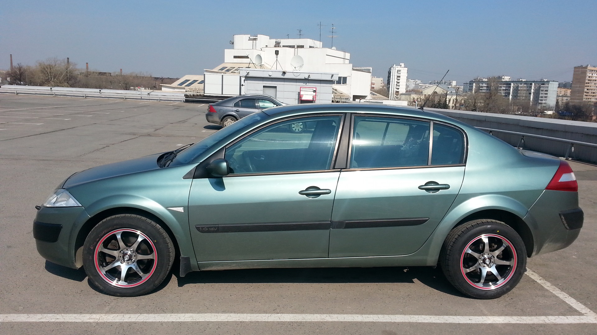 Renault Megane II 2.0 бензиновый 2005 | ЧерныГ на DRIVE2