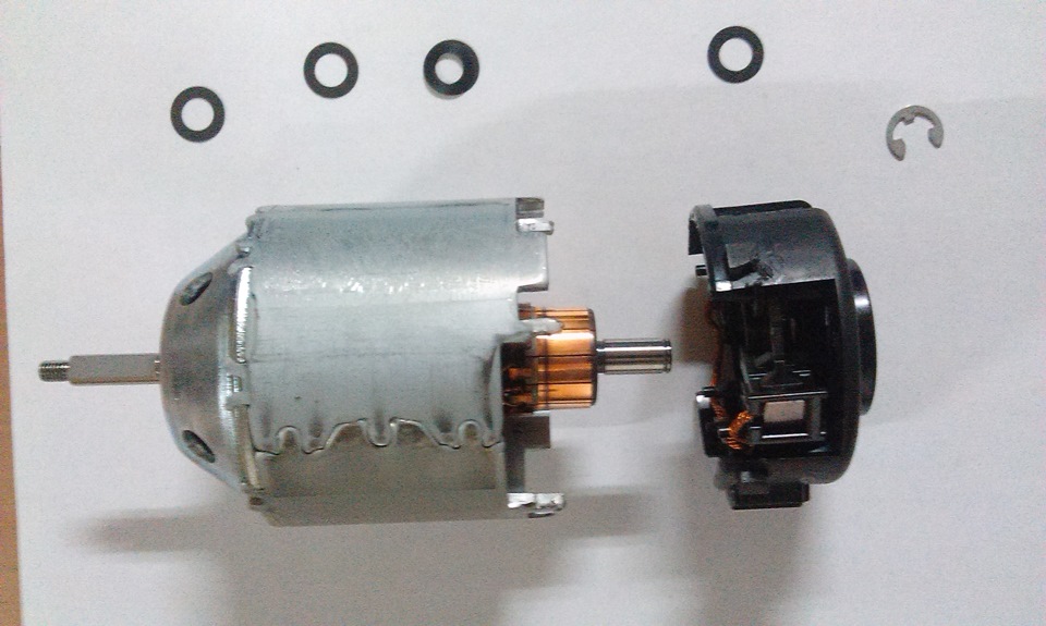 щётки электродвигателя hg25. замена электромотора. щетки мотора печки discovery 3. замена электромотора. подшипник вала ротора электродвигателя.