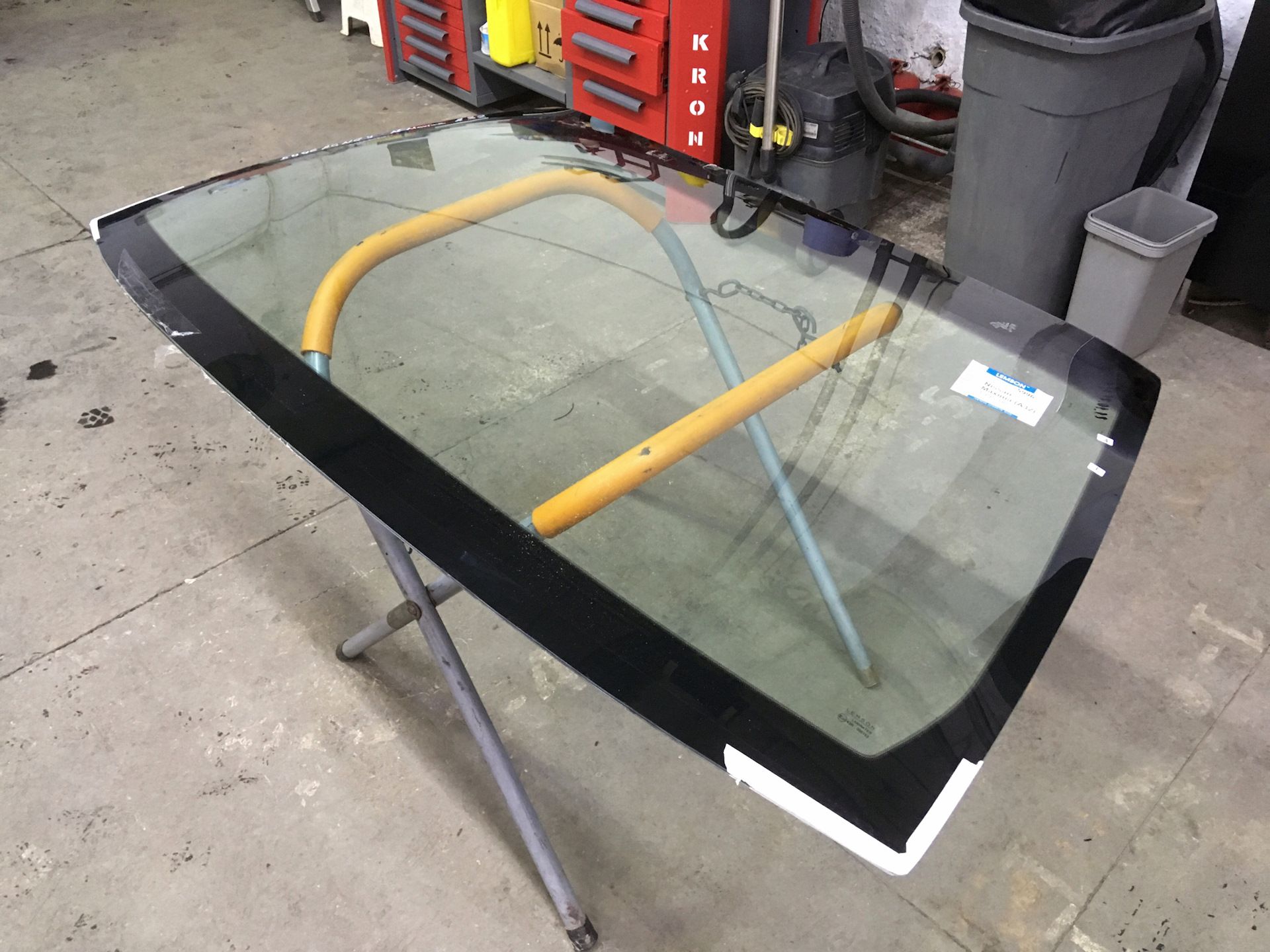 Лобовое ниссан цефиро. Ноускат cefiro a32. Размер лобового стекла nissan cefiro a32. Лобовое ниссан цефиро. Лобовое ниссан цефиро.