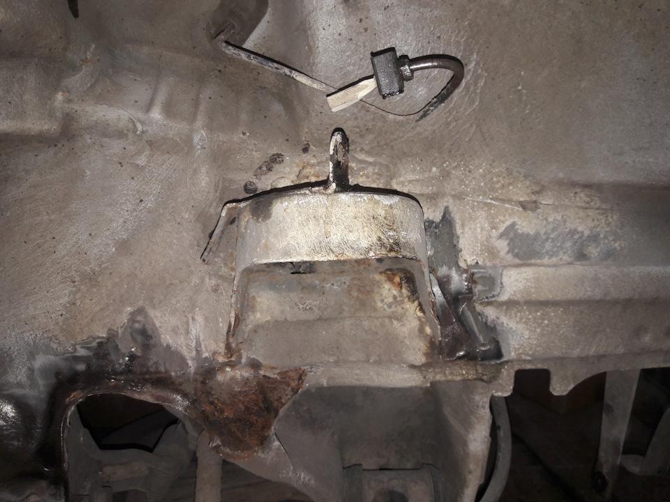 Ремонт чашки повлек за собой и тормозную систему. — Mercedes-Benz 190 ...