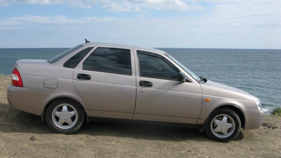 Дверные ручки от 2172, конечно, лучше! — Lada Приора седан, 1,6 л, 2007 ...