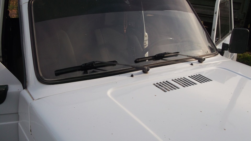 Бескаркасные щетки дворников — Lada 4x4 3D, 1,7 л, 1996 года ...
