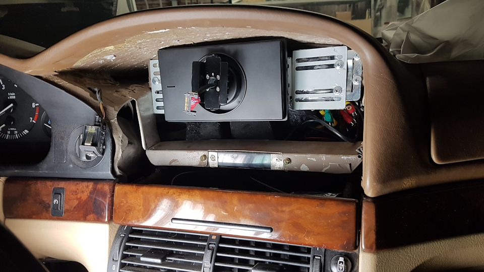 Фото в бортжурнале BMW 5 series (E39)