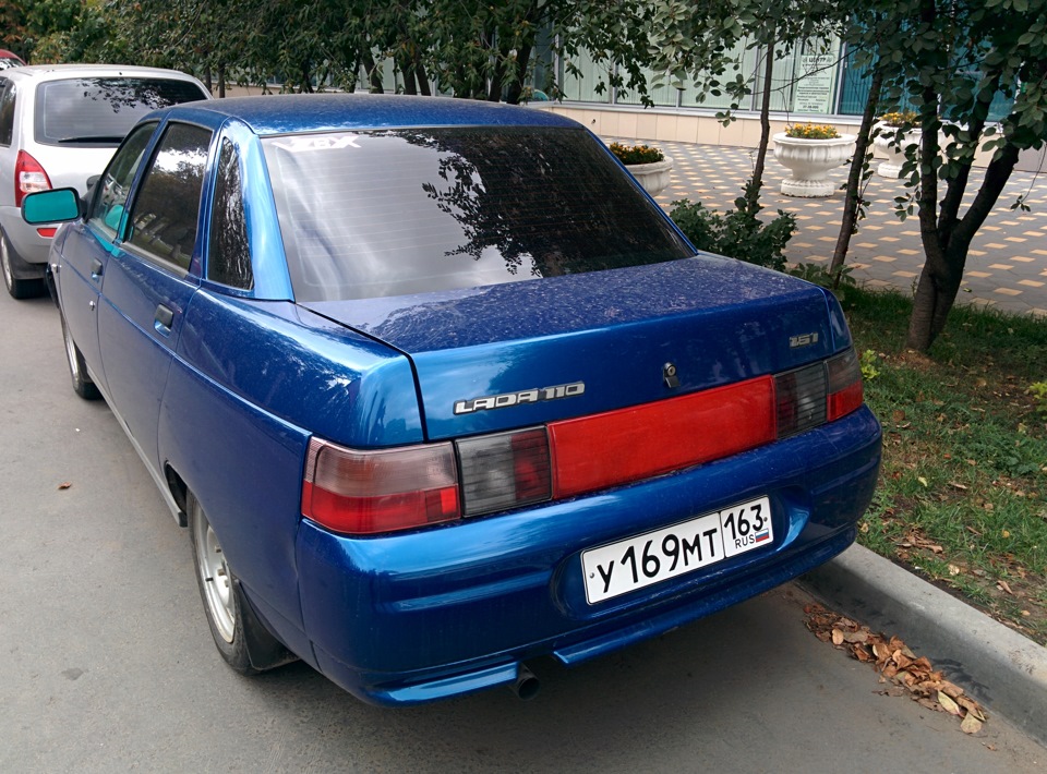 Lada 2110 синий