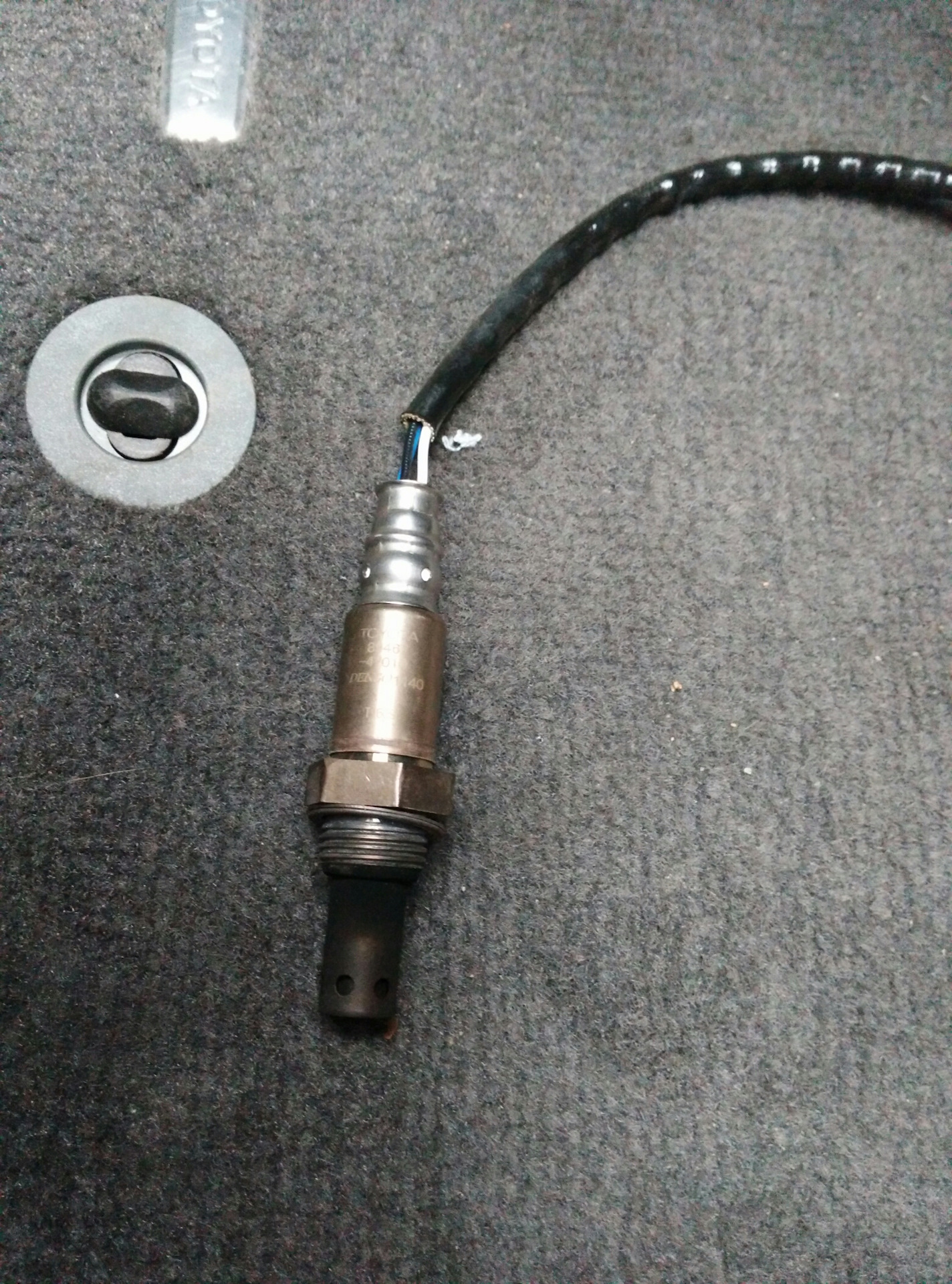 6. Датчик кислорода в шевроле круз 2012. Шевроле круз датчик кислорода 2. 7700103504 лямбда зонд. Оригинальный кислородный датчик.