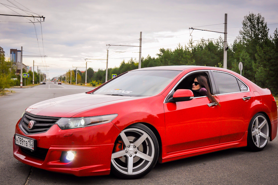 Red Honda Accord 8