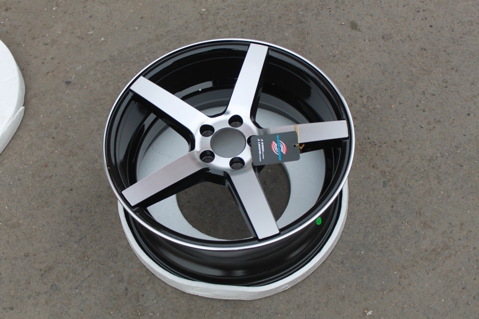 17 5х. Диски литые Vossen cv3. Vossen cv3 r18 5x108. Диски Vossen r17 5x108. Литье Vossen r17.