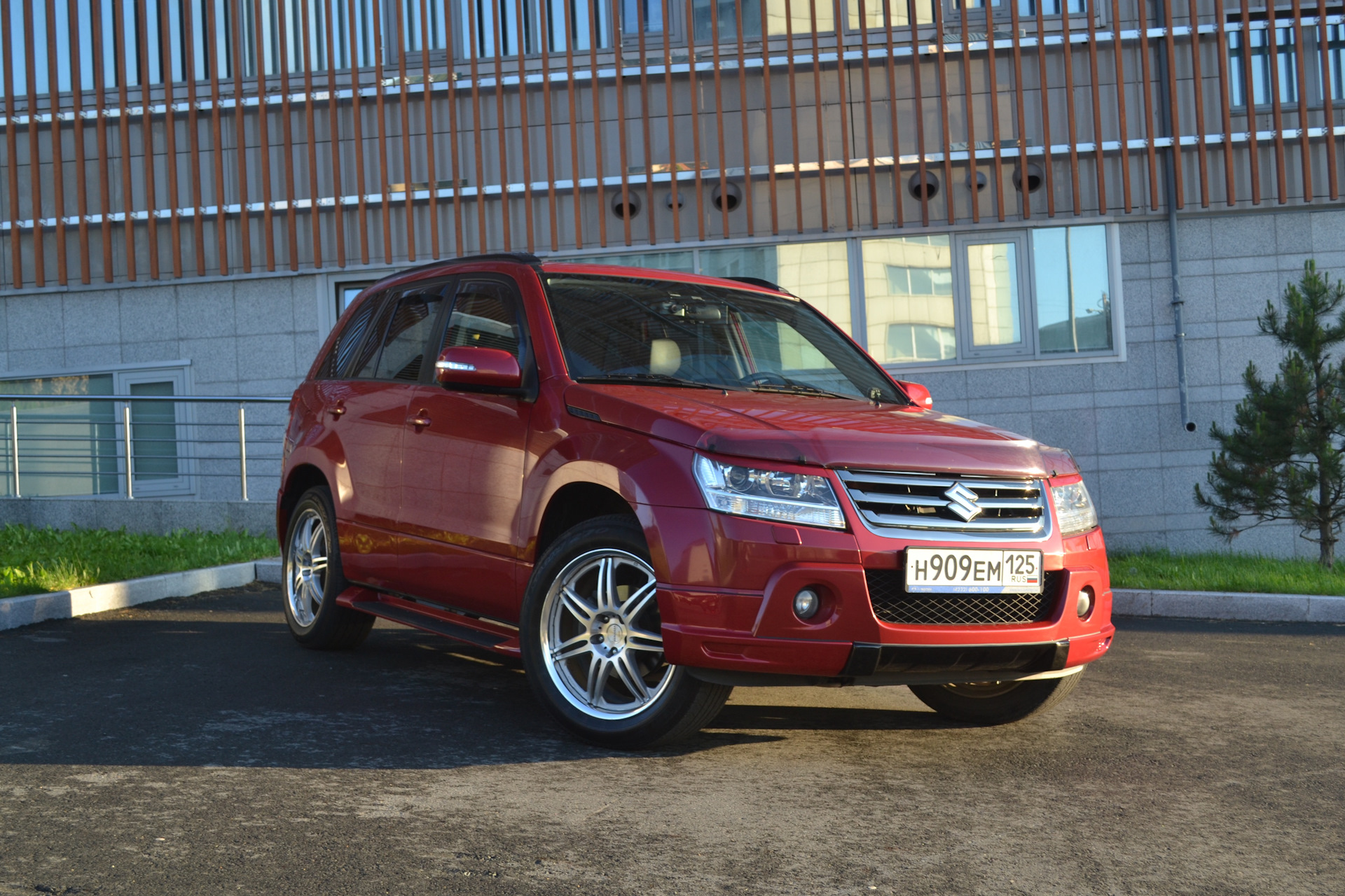 Л 2010. Гранд Витара Соломон. Гранд Витара обвес. Suzuki Grand Vitara Salomon. Grand Vitara обвес.