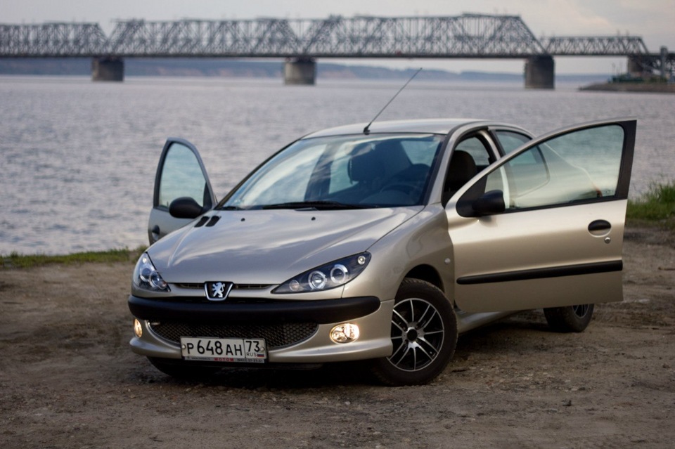 Авито купить пежо 206. Пежо 206 седан. Пежо 206 2022. Пежо 206 серый. Peugeot 206 sedan.