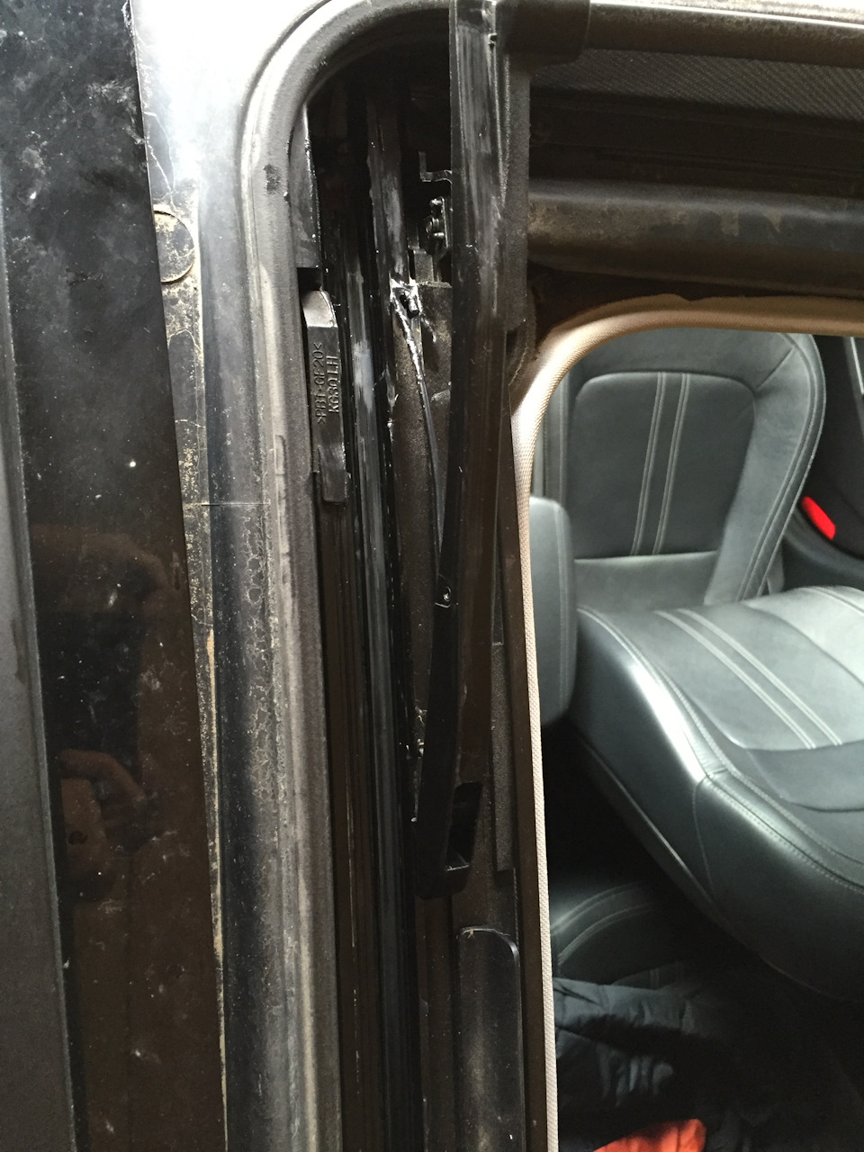 Фото в бортжурнале KIA Sportage (3G). Запчасти на фото: 705108