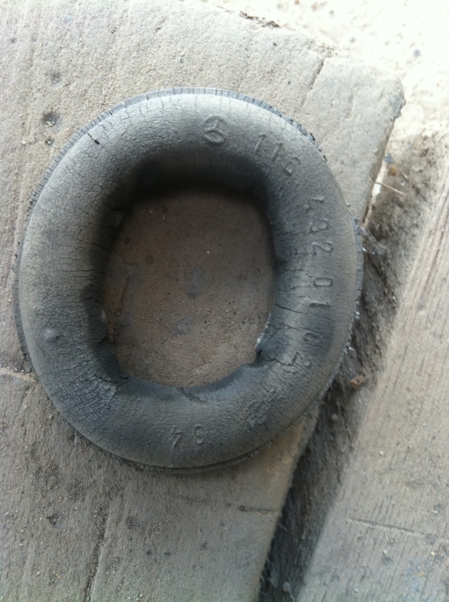 114. Замена резинки крепления глушителя. — Mercedes-Benz E-Class (W124 ...