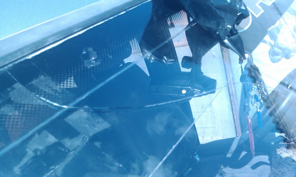 Трещина на стекле — ГАЗ Газель, 2007 года | поломка | DRIVE2