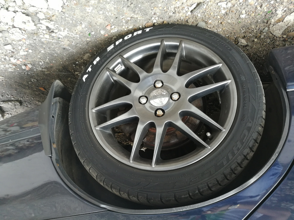 Вблизи — KIA Spectra