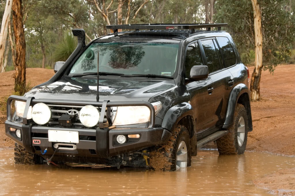 Toyota Land Cruiser 200 off Road Tuning