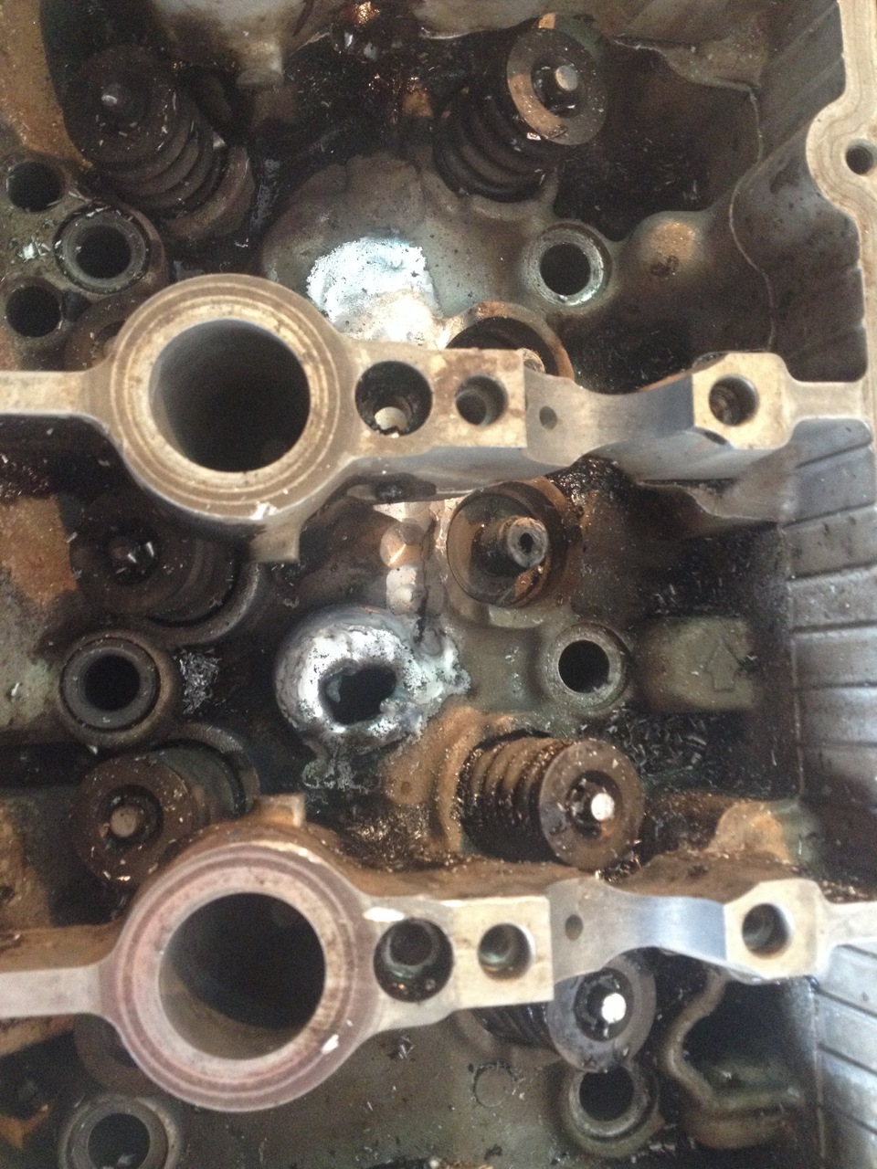 Сварка гбц по маслиной ванне — Toyota Will VS, 1,5 л, 2002 года ...