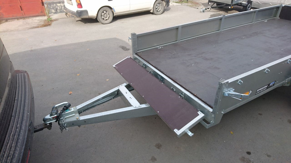 Поменял прицеп для снегохода — Land Rover Discovery IV, 3 л, 2011 года ...