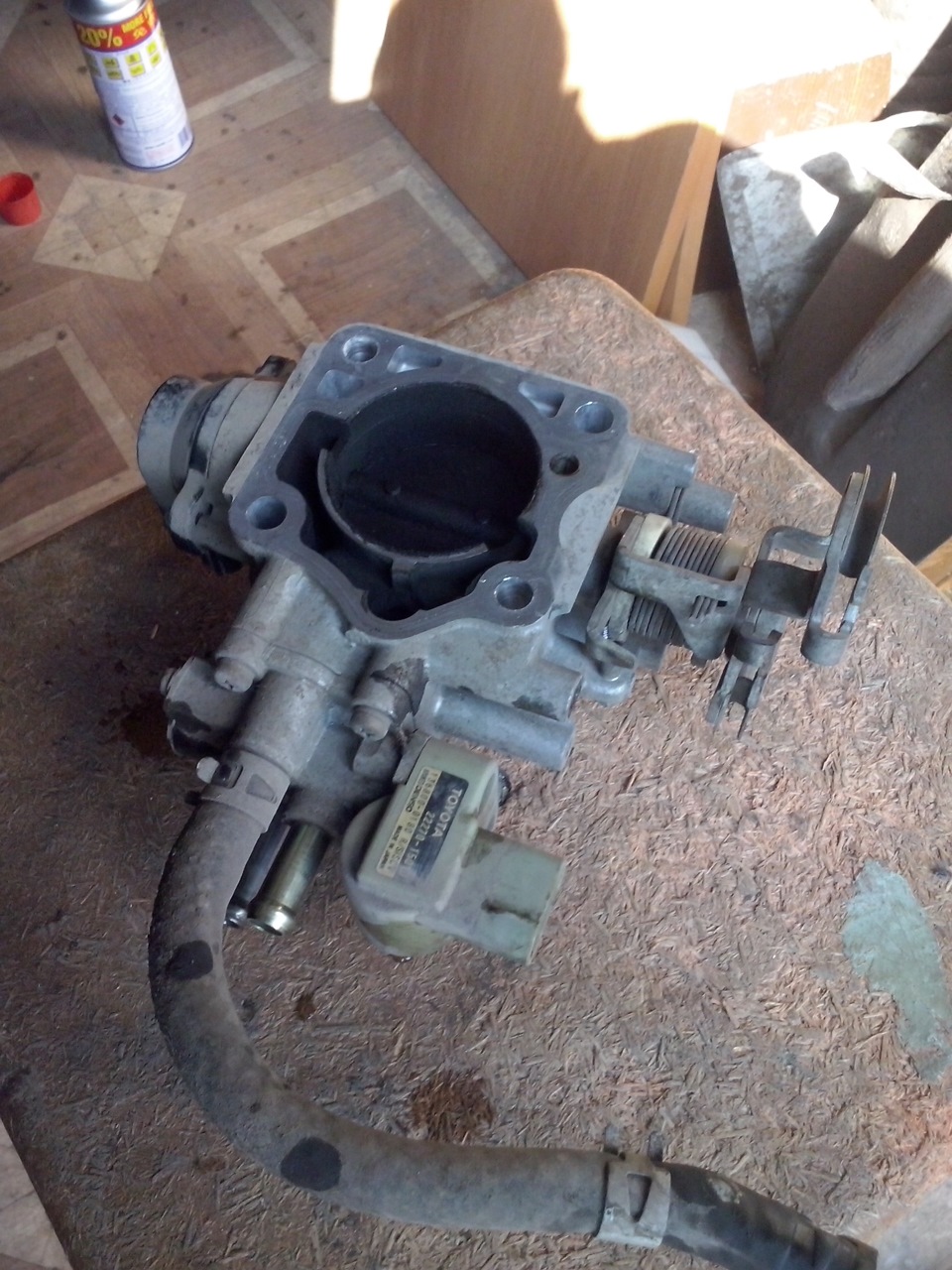 Чистка блока дроссельной заслонки — Toyota Carina E, 1,6 л, 1992 года ...