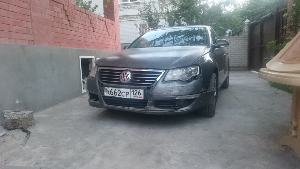Бывает ) — Volkswagen Passat B6, 2 л, 2006 года | ДТП | DRIVE2