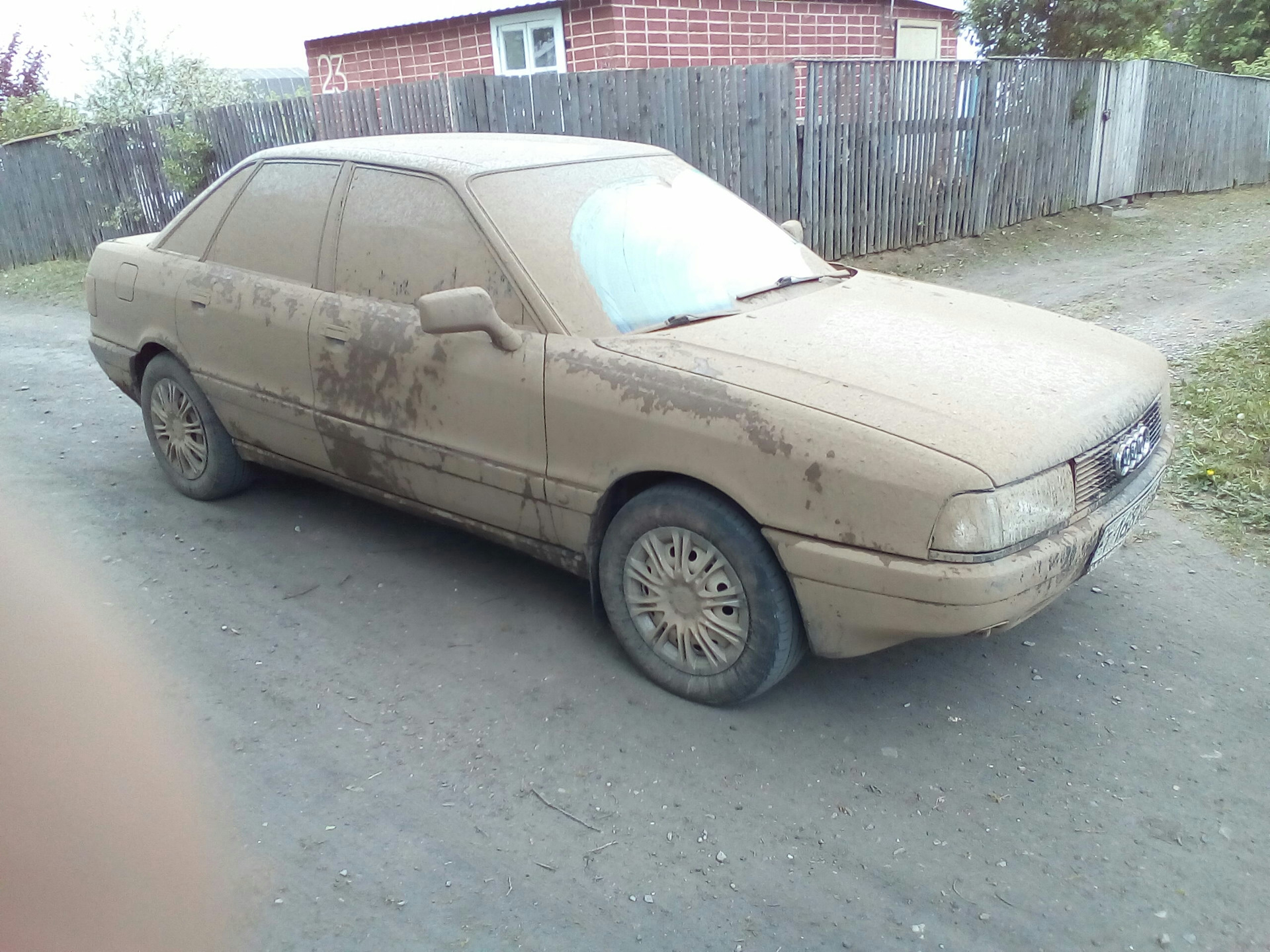 Машина кусается! Бьет током. — Audi 80 (B3), 1,8 л, 1988 года | наблюдение  | DRIVE2