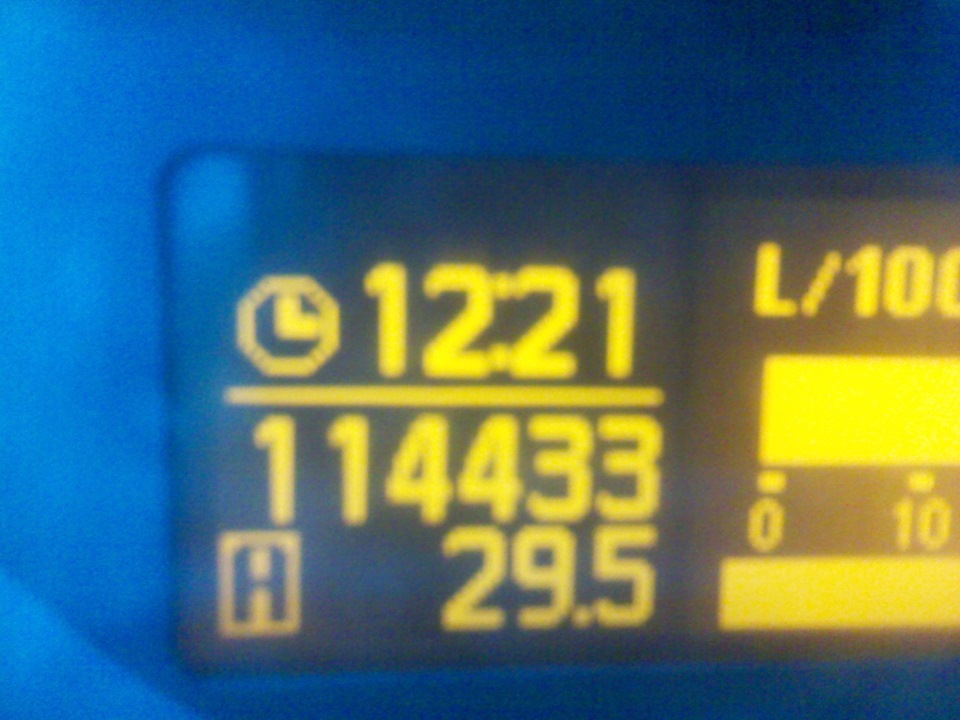 новое лобовое стекло — Nissan Cabstar F24, 3 л, 2010 года | запчасти ...