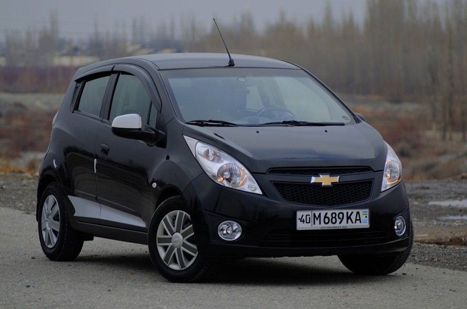 Black spark. Chevrolet Spark 2011 черный. Шевроле Спарк 2 черный. Spark Шевроле черный. Шевроле Спарк 2016 черный.