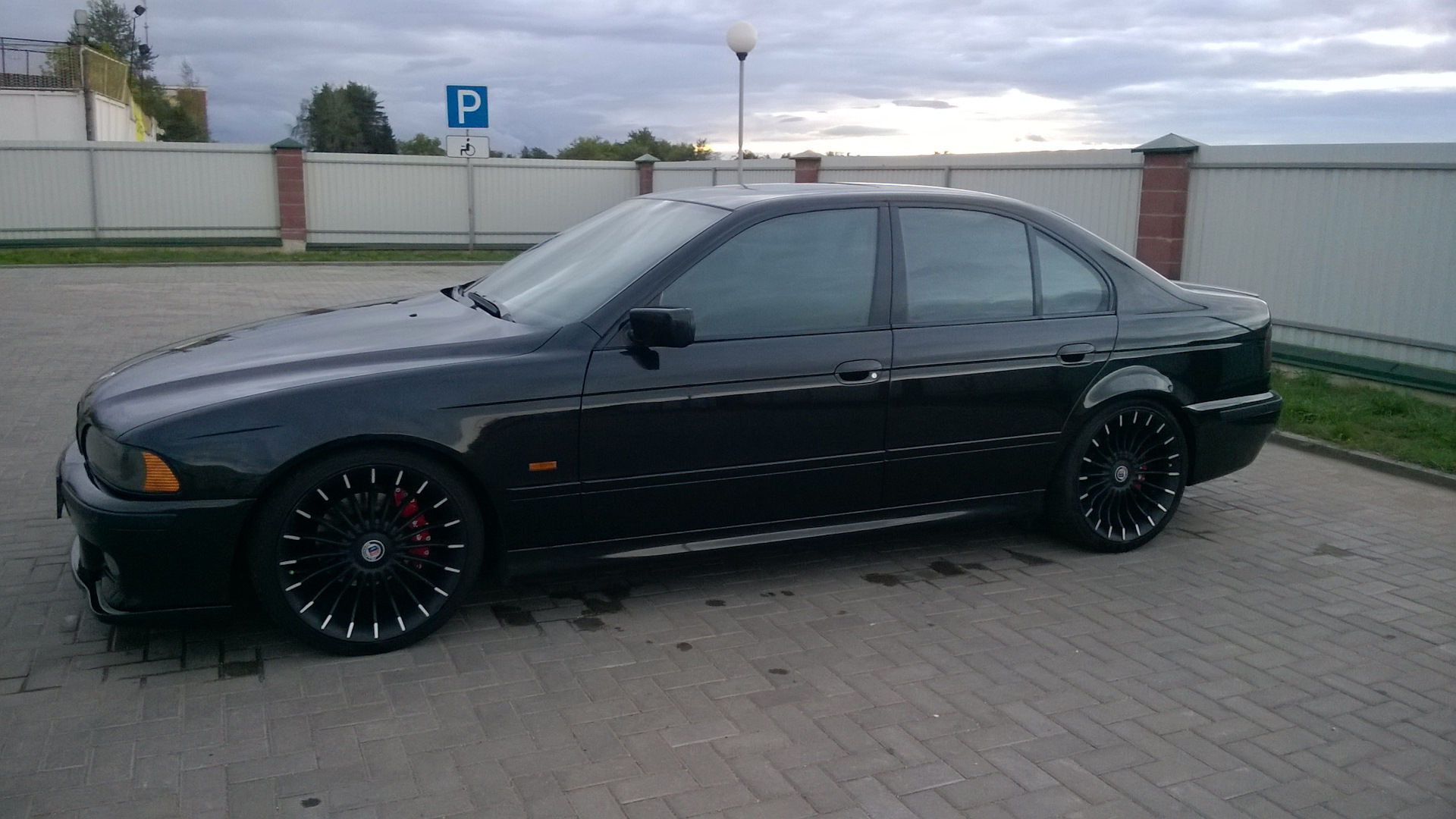 Каркасные шторки по кругу — BMW 5 series (E39), 2,5 л, 2001 года | стайлинг  | DRIVE2