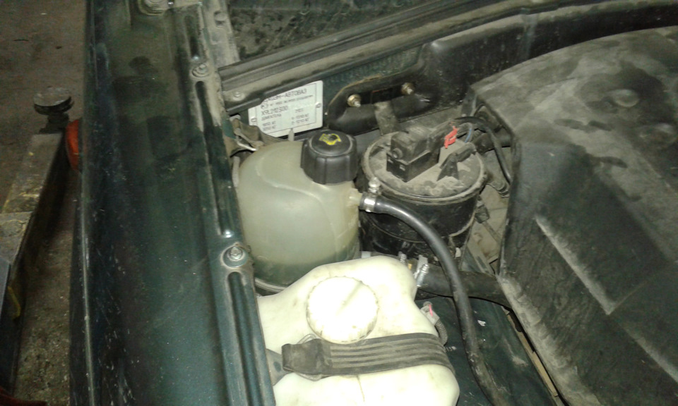 Расширительный бачок. — Chevrolet Niva (1G), 1,7 л, 2007 года | своими ...