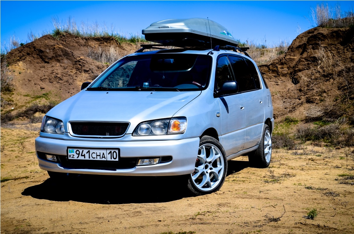 Тойота пикник 2. Toyota Picnic. Toyota Picnic 2001. Toyota Picnic 2.0. Toyota Picnic 2002.