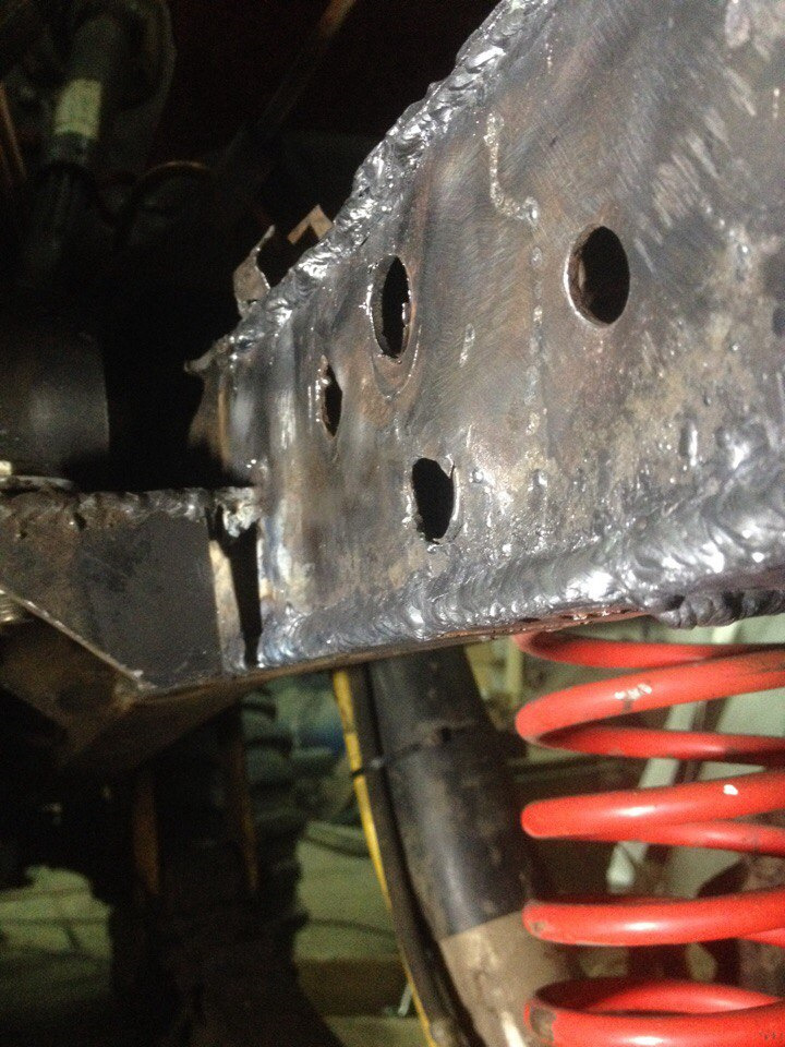 Усиленное крепление рулевого редуктора — УАЗ 469, 3 л, 1986 года ...