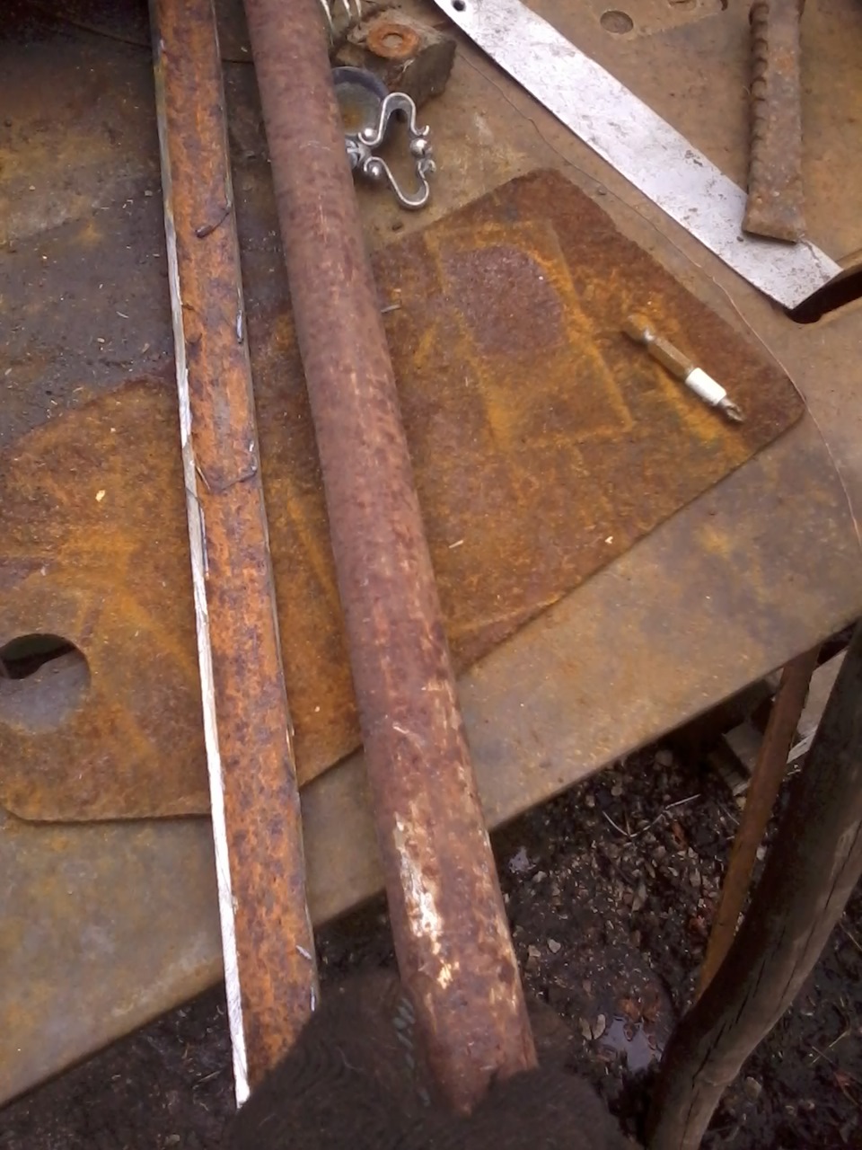 e5c7496s 960 Π±Π°Π³Π°ΠΆΠ½ΠΈΠΊ Π½Π° ΠΊΡΡΡΡ ΡΠ°Π· ΠΏΠ°ΡΡΠΈΠΎΡ ΡΠ²ΠΎΠΈΠΌΠΈ ΡΡΠΊΠ°ΠΌΠΈ