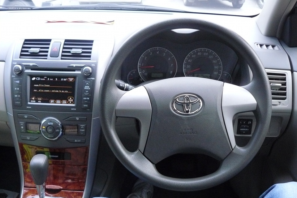 toyota corolla axio 2006