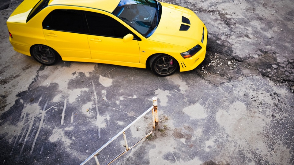 Mitsubishi Lancer Evolution Black&Yellow