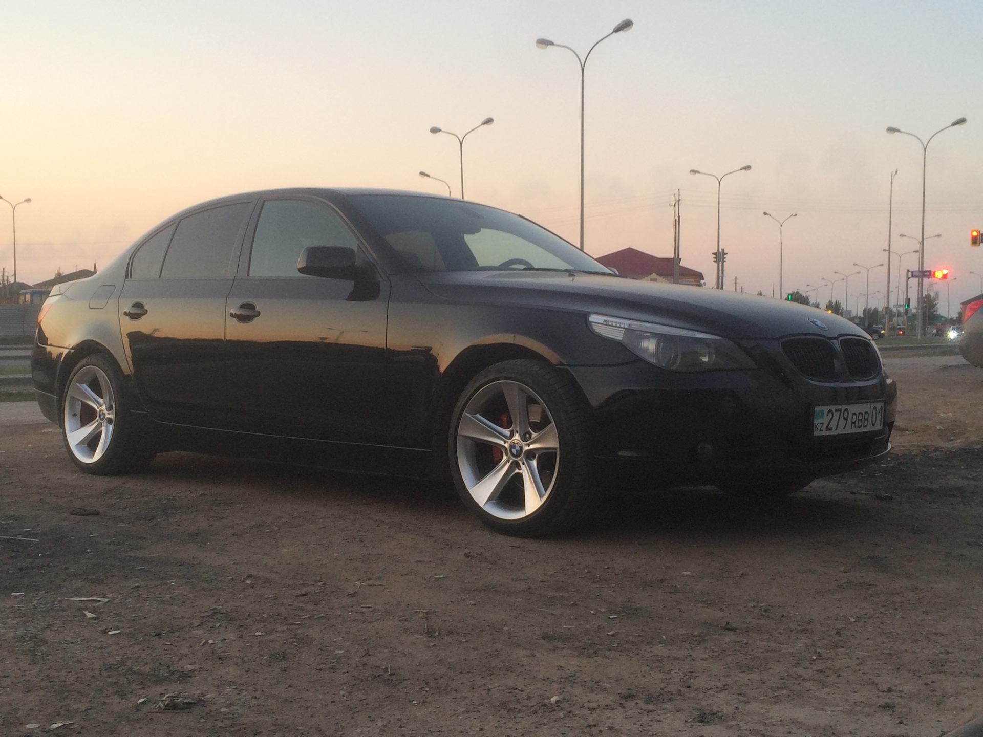 128 е60. BMW e60 128 стиль r18. BMW 128 стиль r18. БМВ е60 128 стиль r18. Е60 128 стиль r18.