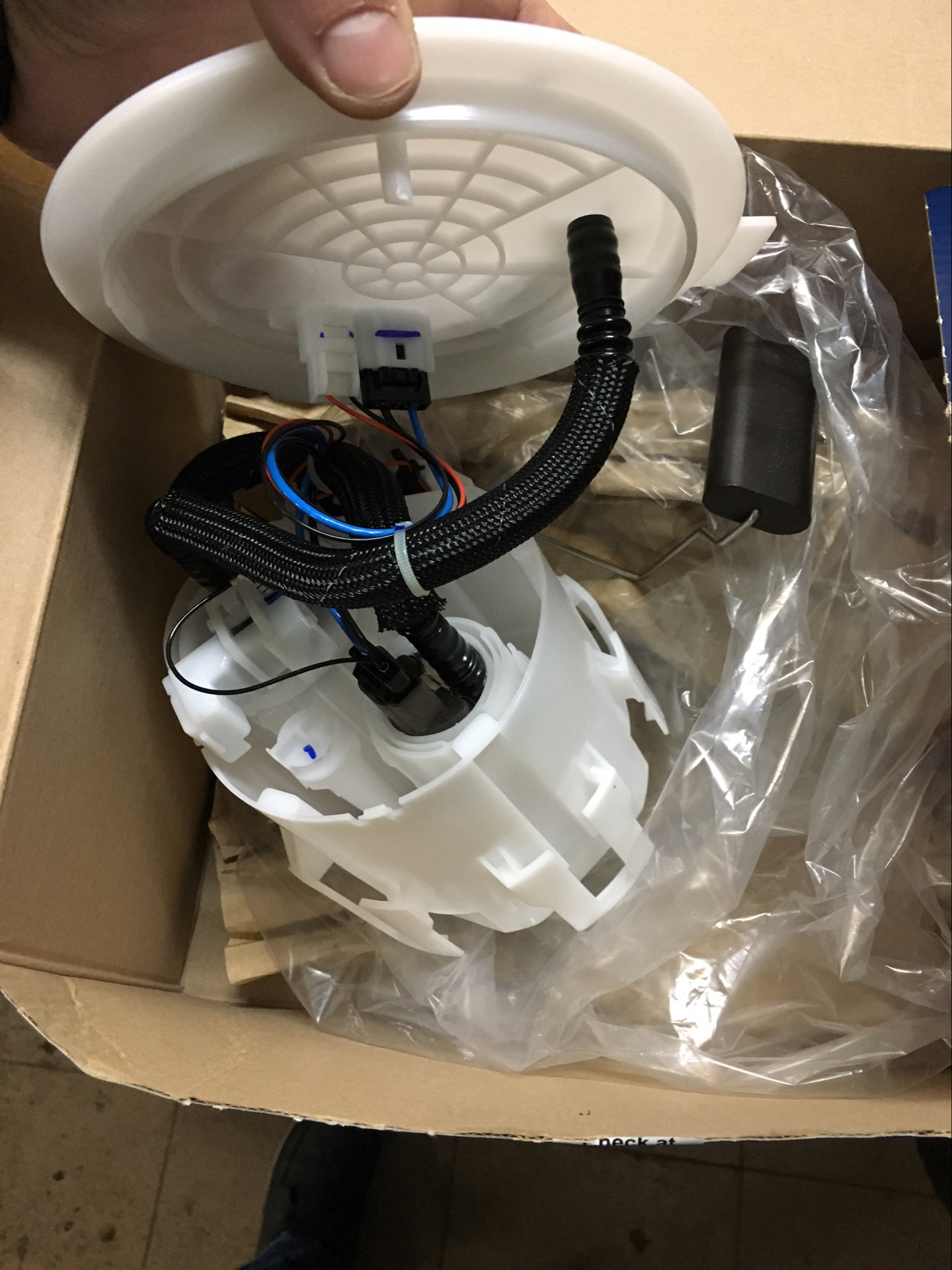 Бензонасос — Opel Astra H GTC, 1,6 л, 2006 года | визит на сервис | DRIVE2