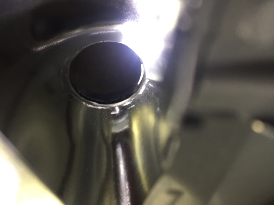 Очистил линзу в правой фаре — Audi A6 Allroad quattro (C6), 3 л, 2009 ...