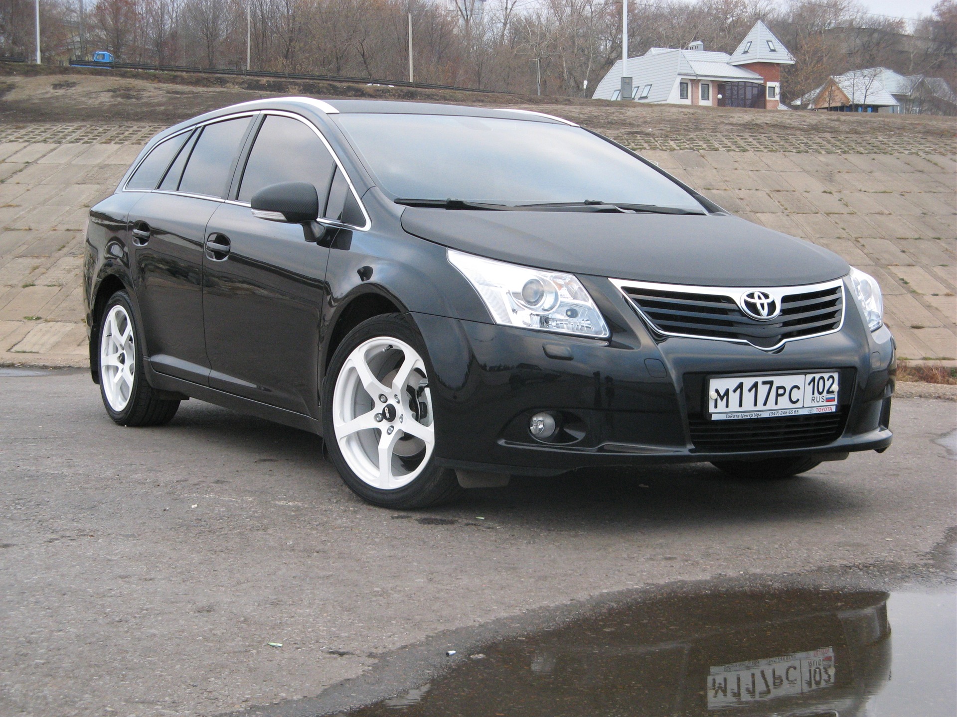    2 Toyota Avensis 18 2009