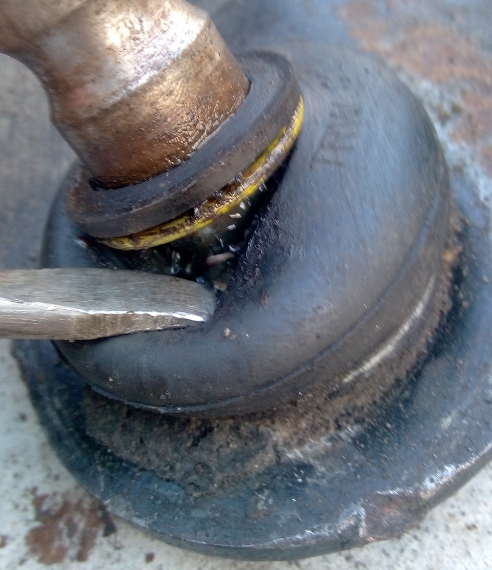 Стук в двигателе K4M. Замена упорных полуколец коленвала. — Renault ...