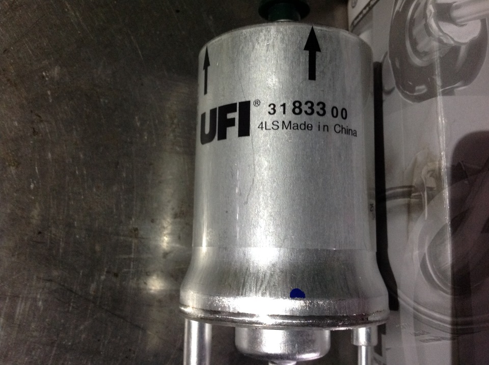 Замена топливного фильтра — Volkswagen Jetta V, 1,6 л, 2010 года ...