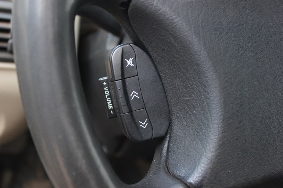 Пуль BYD + руль ШНГ + Pioneer — Chevrolet Niva (1G)