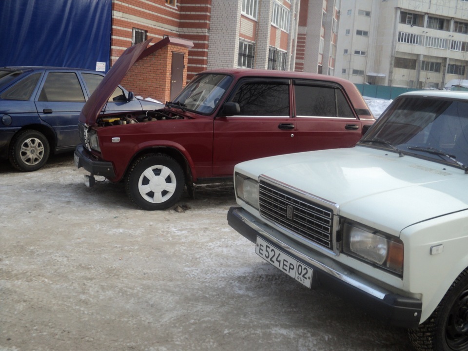 На ходу глохнет машина. Прочистка карбюратора. — Lada 21073, 1,6 л ...