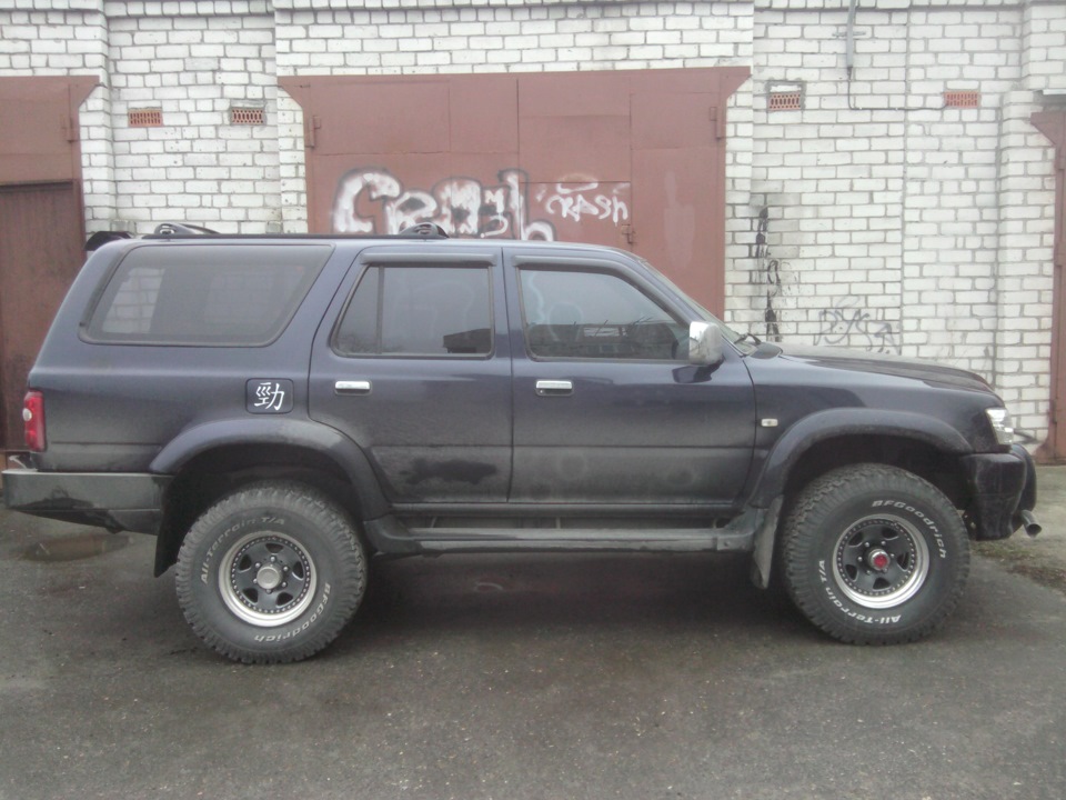 вариант 2 — отпилено пол-витка, подвешена запаска, уложен сабвуфер и немного инструмента, высота пружины — 350мм. — Great Wall Safe