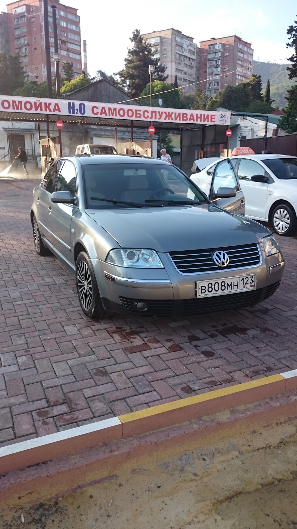 Замена вакуума — Volkswagen Passat B5, 1,8 л, 2002 года | визит на ...