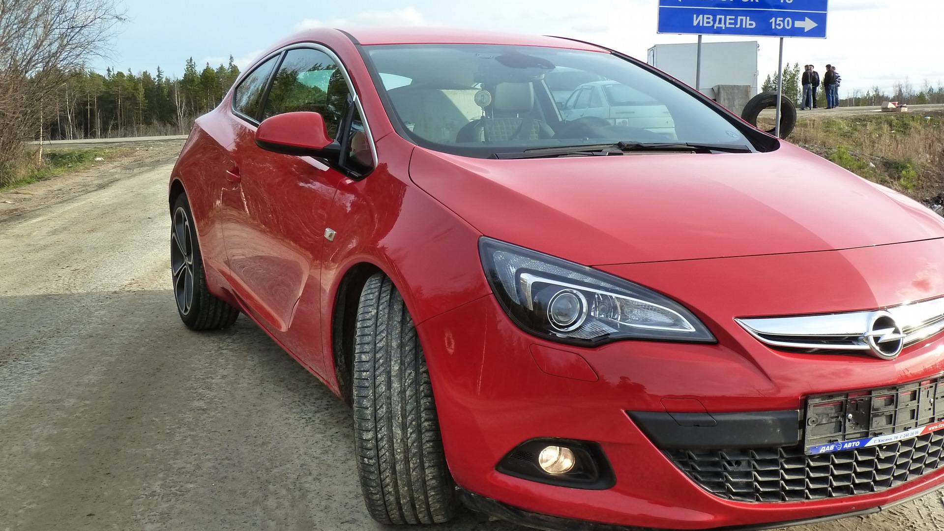 Opel Astra J GTC 1.4 бензиновый 2012 | красная >лASTRAчка< на DRIVE2