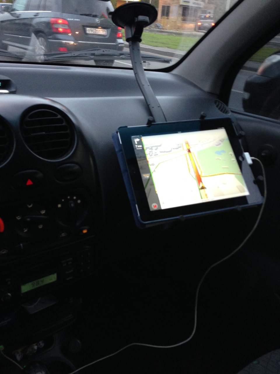 Держатель Ipad — Daewoo Matiz (M100, M150), 0,8 л, 2004 года | аксессуары |  DRIVE2