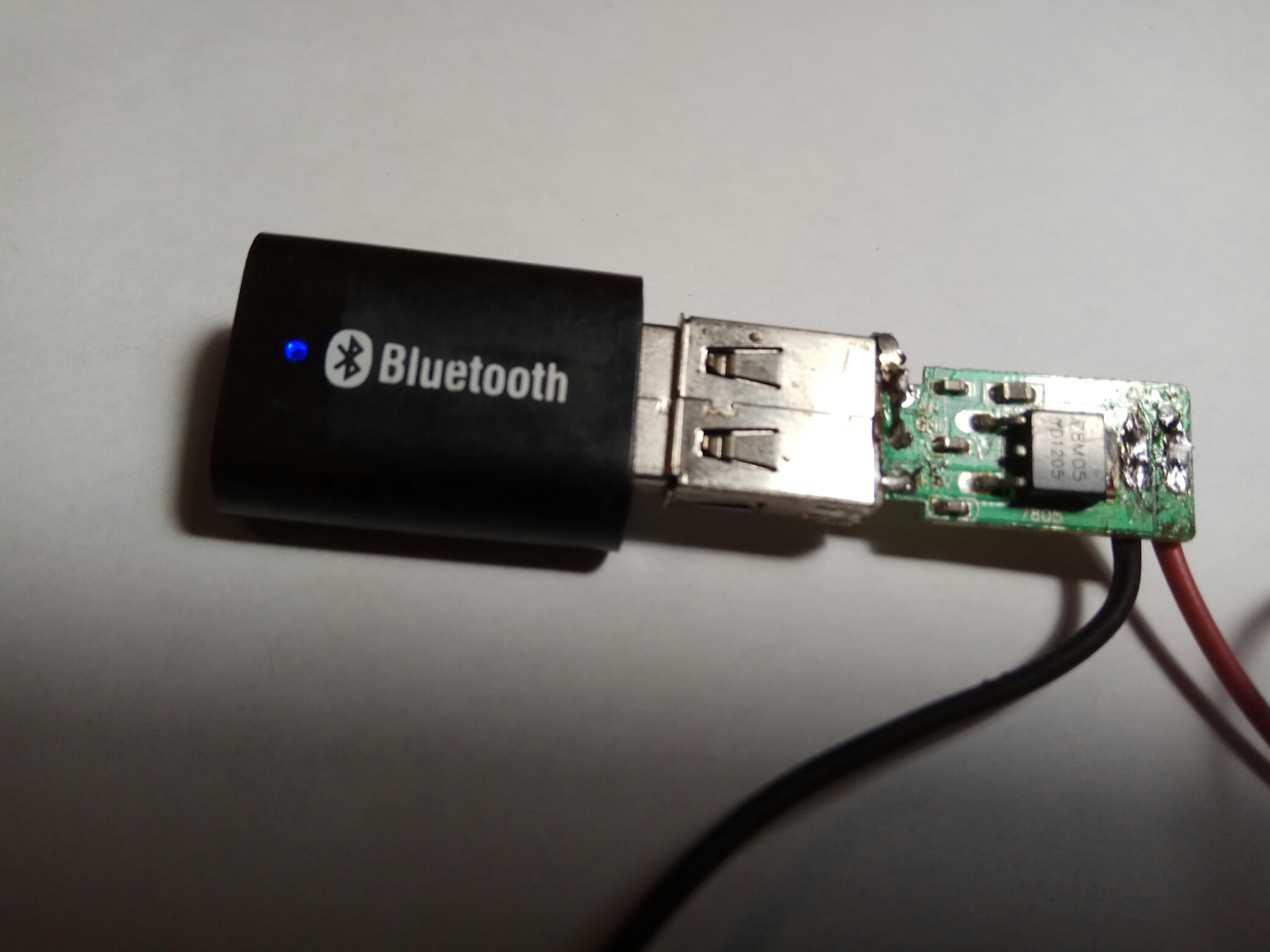 Usb bluetooth для автомагнитолы. Юсб блютуз модуль. Блютуз модуль для магнитолы через USB. Блютуз модуль для Pioneer 8800. Блютуз модуль для магнитолы в УСБ.